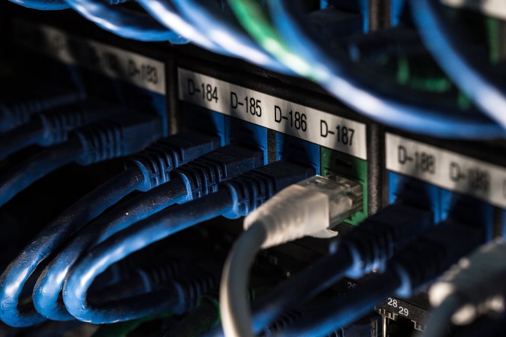 IoT software and connected systems for  services iot-software