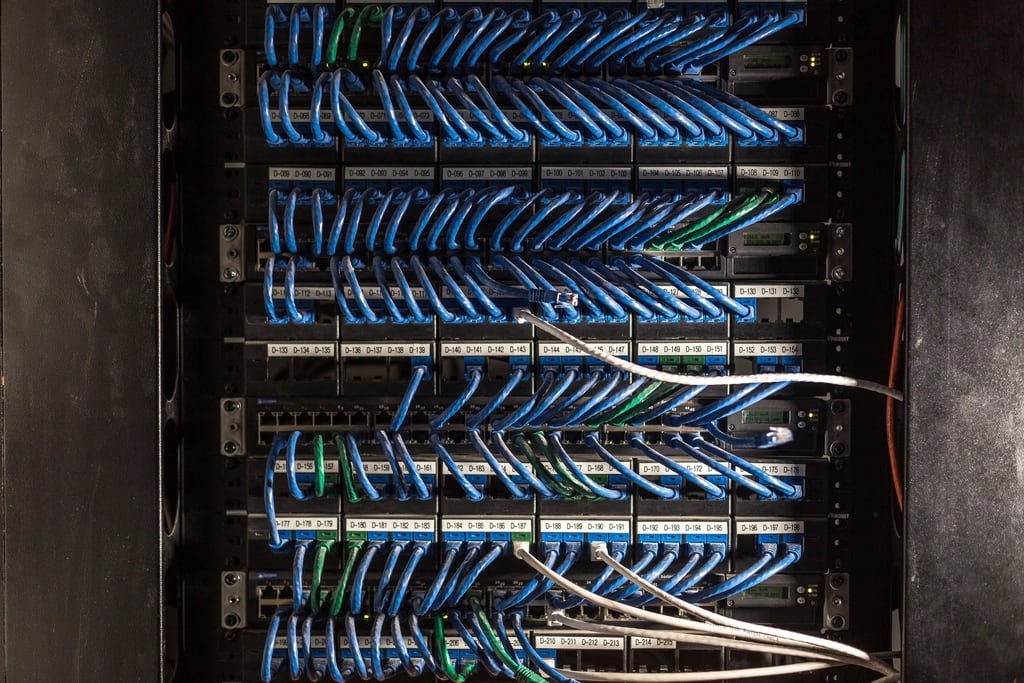 IoT software and connected systems for  services iot-software